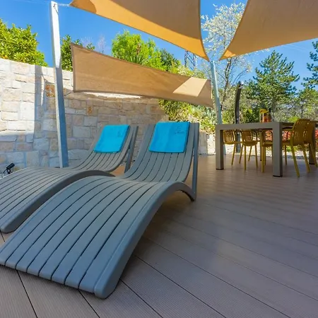 Amoris 4 Vikendica Crikvenica